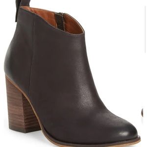 Bp block black heels